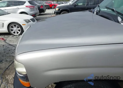 1999 Chevrolet Silverado 2500 z USA, uszkodzony, nr VIN 1GCGC29U5XE233960